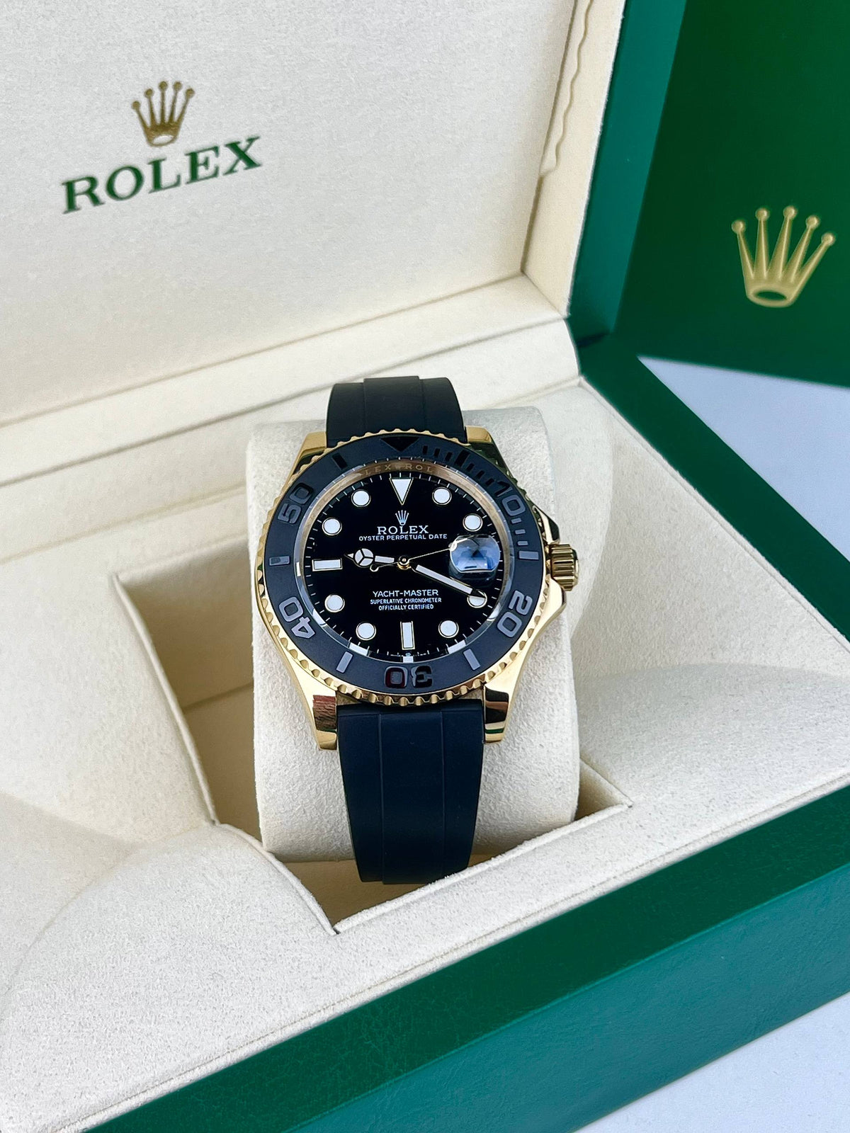 Rolex Yacht-Master – Dorado Esfera Negra Oysterflex