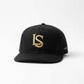 Gorra Premium Snapback DONRELOJ negro con logo dorado bordado